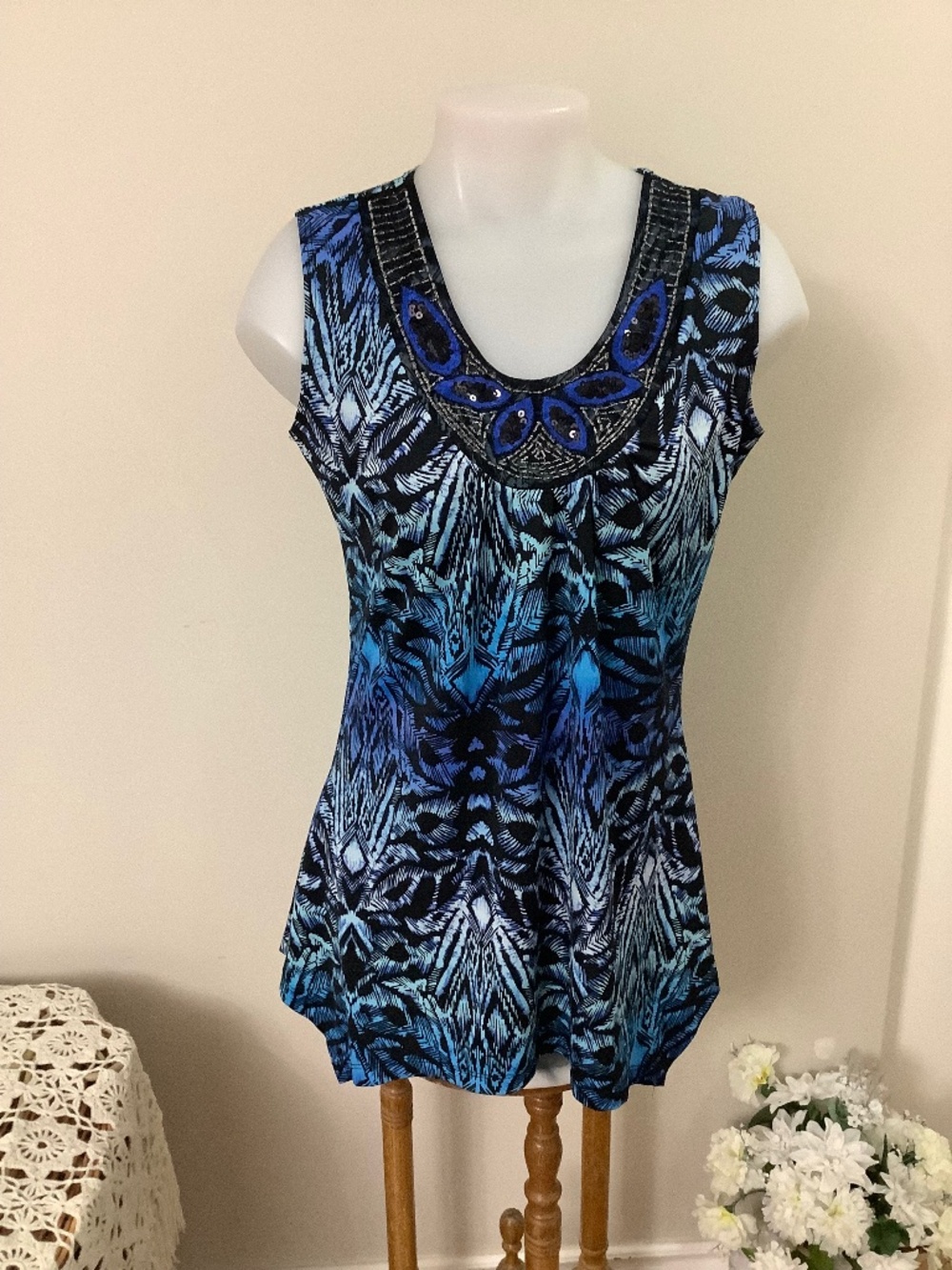 Initiatives embellished shapely top Medium 36/37 bust